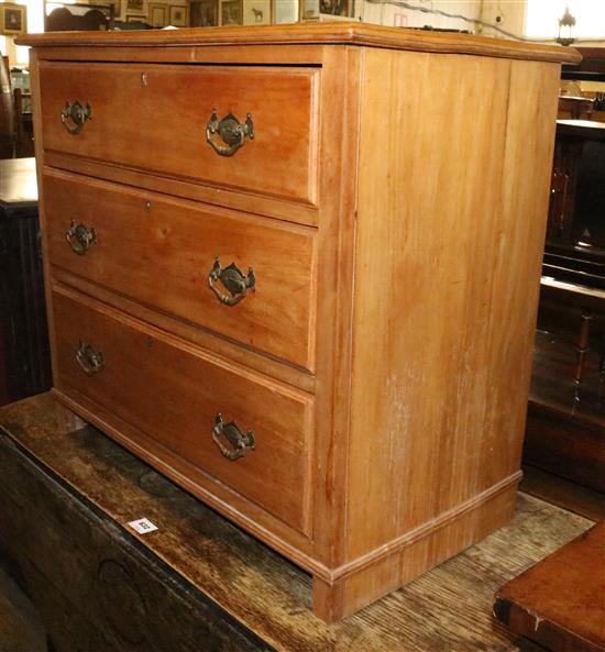 Satinwood 3 drawer chest(-)